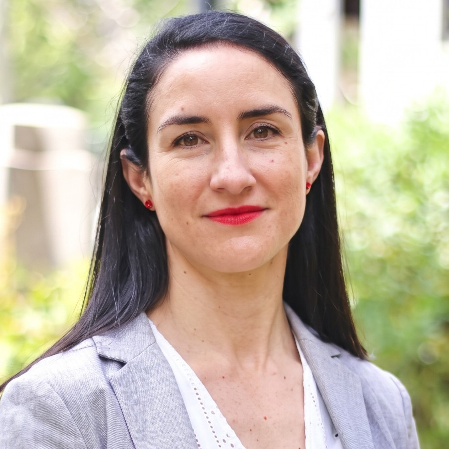  Dafne Pino